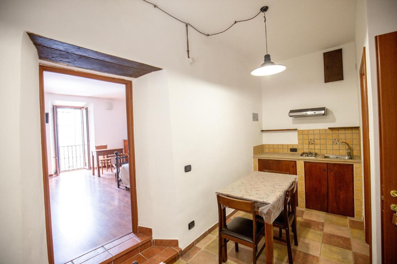 Antica Dimora Della Chiesa Apartment Olevano Romano Luaran gambar