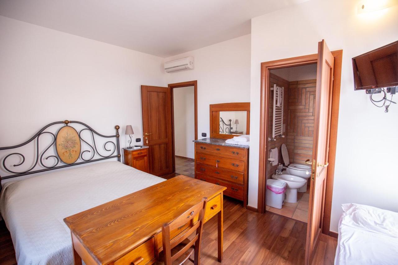 Antica Dimora Della Chiesa Apartment Olevano Romano Luaran gambar